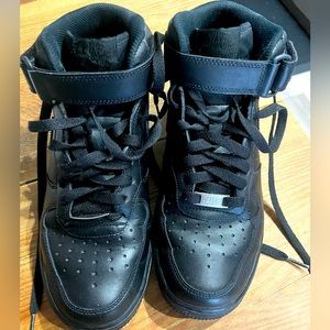 Women’s Nike Air Force 1 High ‘07 LE